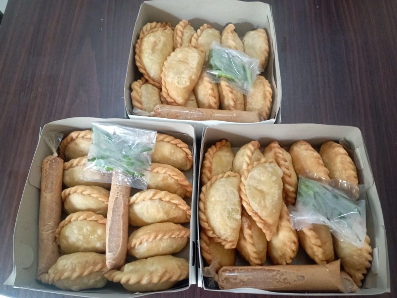 Pastel Gemoy isi 10 pcs
